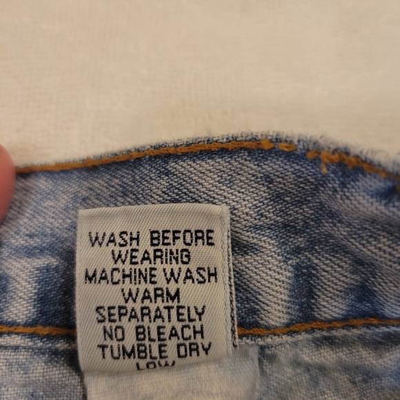 Vintage Nuovo County Seat Jeanswear Atonewashed Denim Miniskirt, size 3/4 - Picture 5 of 5